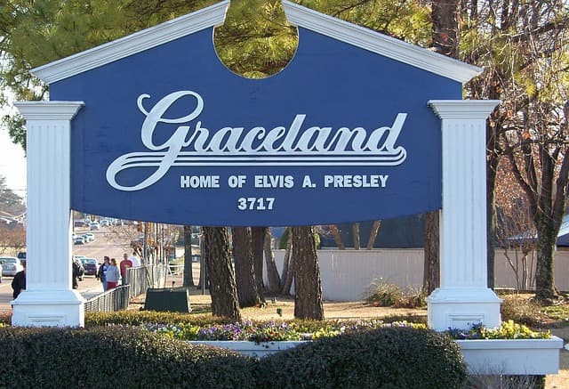 Graceland: In the Footsteps of the King of Rock and Roll, Elvis Presley